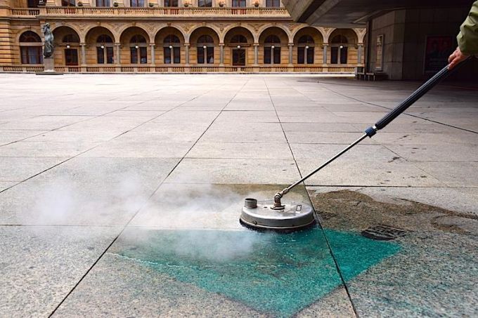 čištění žulových podlah