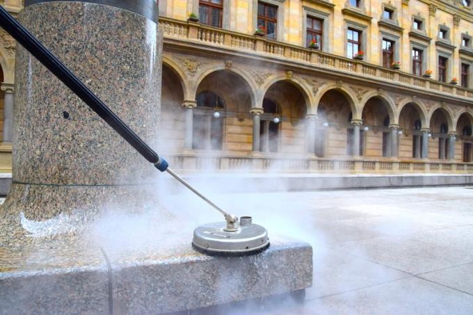čištění žulových podlah
