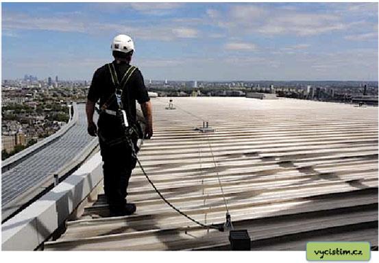Výškové čištění fasád
